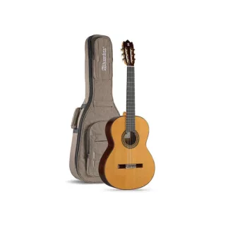 ALHAMBRA 4P Klasszikus Gitár Tokkal