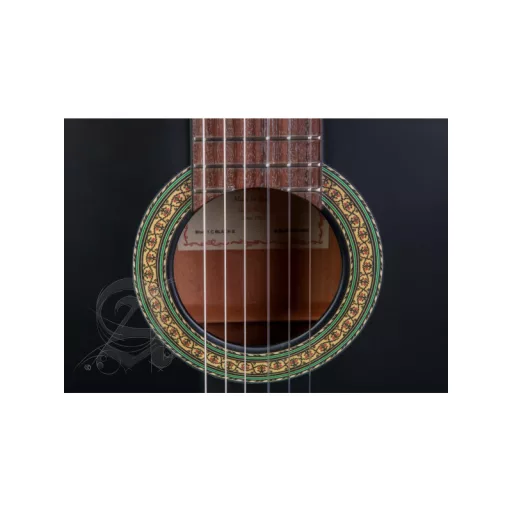 ALHAMBRA 1C Fekete Klasszikus Gitár Tokkal