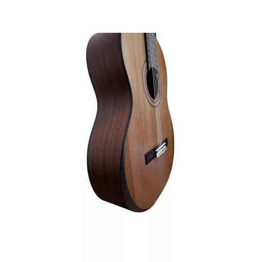 MERIDA klasszikus gitár 4/4 méret, tömör cédrus fedlap, szatén felület, Armrest-tel