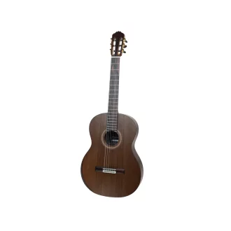   MERIDA klasszikus gitár 4/4 méret, tömör cédrus fedlap, szatén felület, Armrest-tel